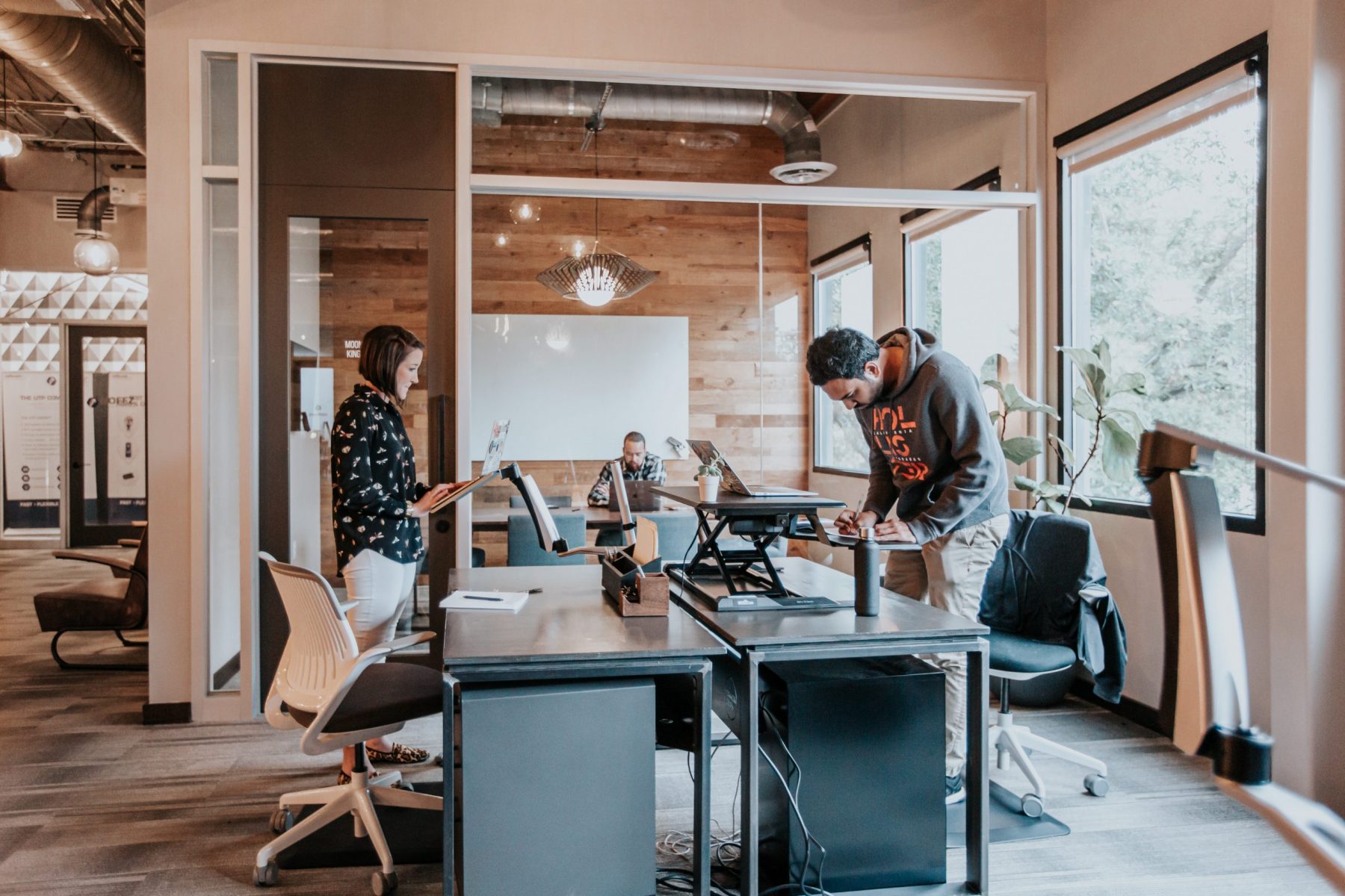 Rearrangeable desks