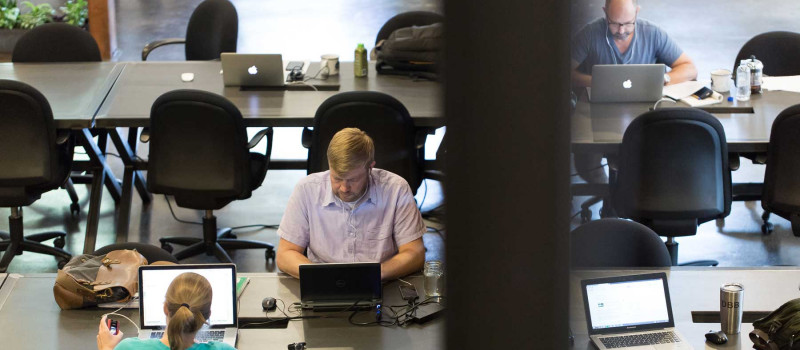 aW1nL2hlcm9lcy9TdGFydHVwU29mdHdhcmVEZXYuanBn