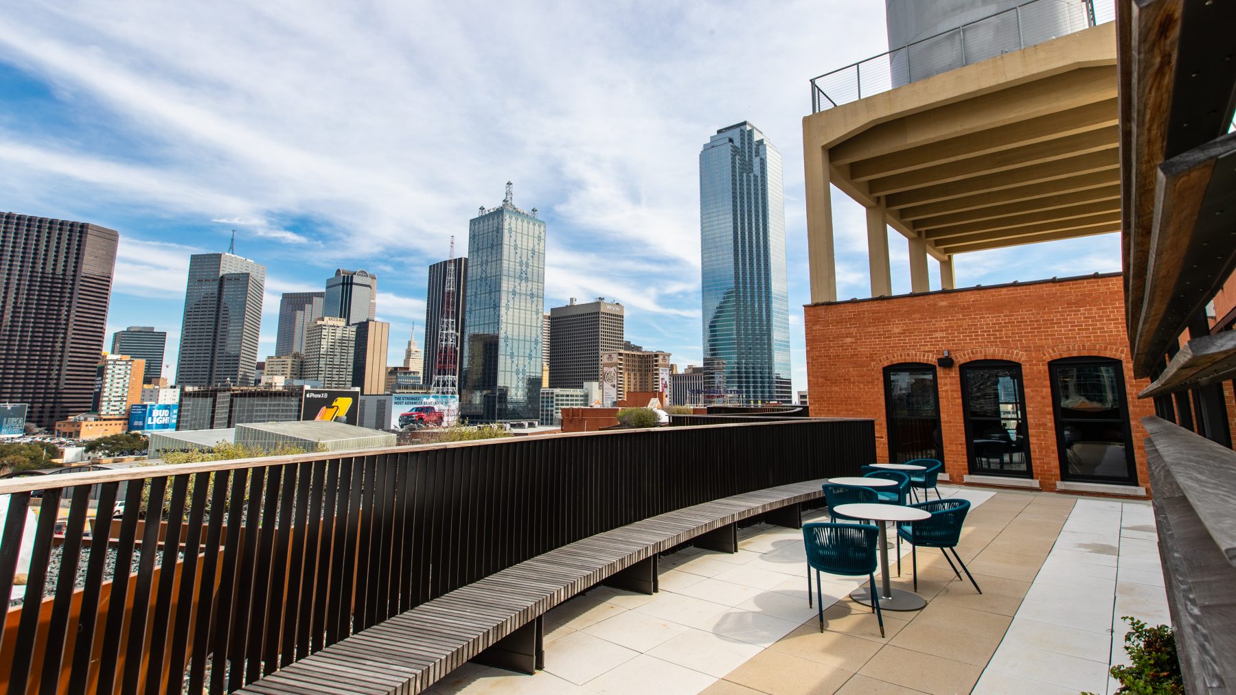 Rooftop patio for all members and tenants