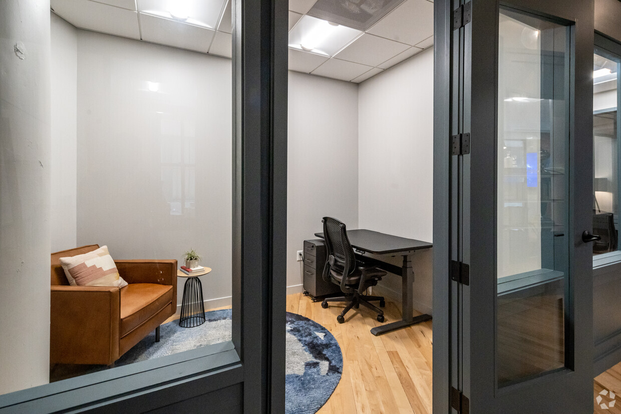 Two-Person-Office