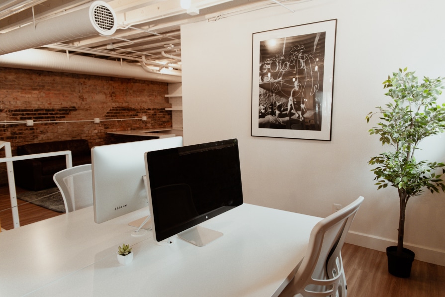 Pre-installed monitors at all desks