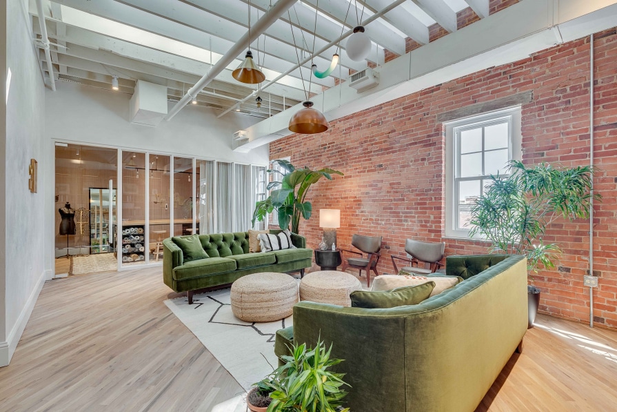 Dedicated tenant lounge on floor 3