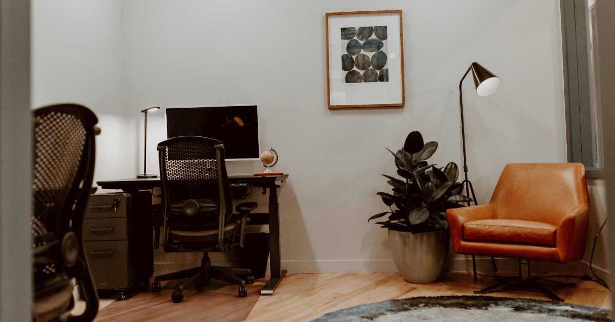 How to Make Your Office Feel More Like Home Common Desk